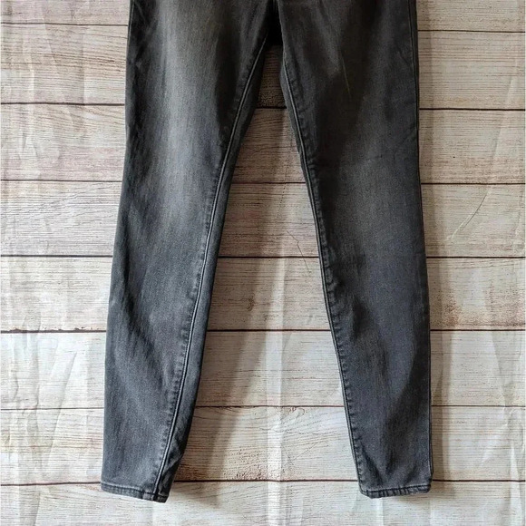 Old Navy Rockstar Women's Size 4 Super Skinny Built In Warm Jeans Charcoal - Picture 4 of 11